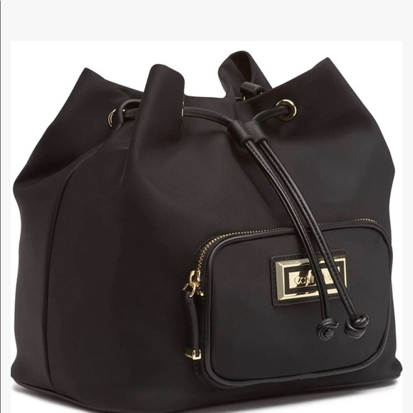Calvin Klein Belfast Nylon Bucket XBODY. Black